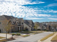 Os compradores de casas estão desistindo de negócios nesses cinco mercados Os compradores de casas estão desistindo de negócios nesses cinco mercados