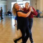 Os dançarinos do vibrante salão de baile da Bay Area chamam-no de "fonte da juventude"