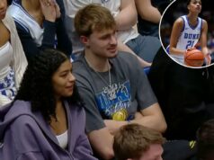 Os fãs da NBA tentam desesperadamente descobrir a identidade da mulher sentada ao lado de Cooper Flagg no jogo Duke O novato do Dallas Mavericks, Cooper Flagg, e a central feminina do Blue Devils, Adrianna Roberson, sentaram-se lado a lado no Cameron Indoor Stadium durante a vitória de Duke por 101-64 sobre o Syracuse na segunda-feira, 16 de fevereiro de 2026.