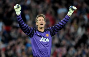 Os fãs do Man Utd já deram um veredicto decisivo no debate entre Edwin van der Sar e David de Gea antes da lista dos 10 melhores do Sky Os fãs do Man Utd já deram um veredicto decisivo no debate entre Edwin van der Sar e David de Gea antes da lista dos 10 melhores do Sky