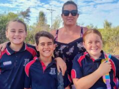 Os filhos da mãe orgulhosa se preparam para o show de fardos de feno na cidade: ‘eles adoraram’ Os filhos da mãe orgulhosa se preparam para o show de fardos de feno na cidade: 'eles adoraram'