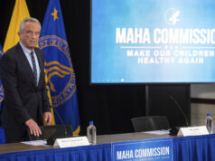 Os lunáticos da MAHA com certeza se consideram muito bem Um desenho animado de Jack Ohman.