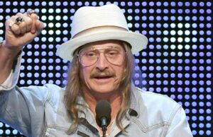 Os momentos mais controversos de Kid Rock: atirar em latas Bud Light e muito mais Os momentos mais controversos de Kid Rock: atirar em latas Bud Light e muito mais