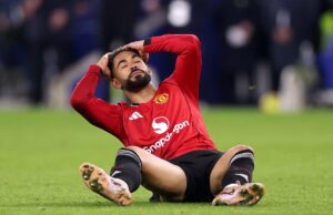 Os torcedores do Man Utd reagem imediatamente aos destaques Matheus Cunha e Senne Lammens após a vitória por 1 a 0 sobre o Everton Os torcedores do Man Utd reagem imediatamente aos destaques Matheus Cunha e Senne Lammens após a vitória por 1 a 0 sobre o Everton