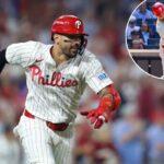 O outfielder do Philadelphia Phillies, Nick Castellanos (8), acerta um único RBI dirigindo para casa. A primeira base do Philadelphia Phillies, Bryce Harper (3), dá aos Phillies a liderança na 10ª entrada contra o New York Mets no Citi Field, quarta-feira, 23 de abril de 2025, em Queens, NY.