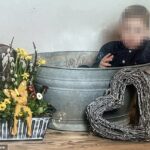 Elias, nascido no Tirol, na Áustria, morreu pesando apenas sete quilos em consequência de meses de desnutrição e desidratação