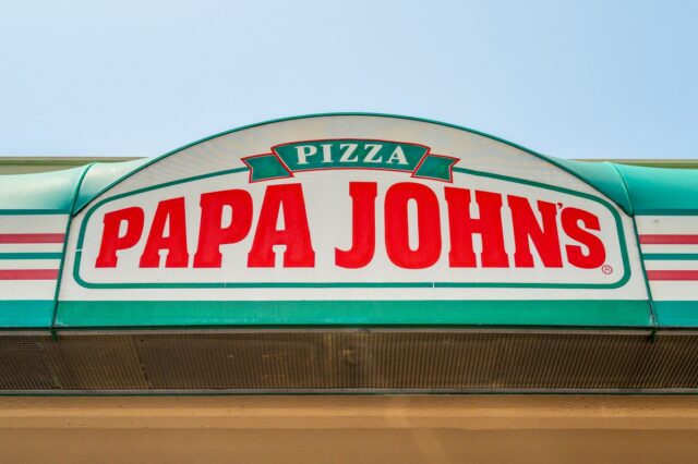 Papa Johns fechando centenas de lojas Papa Johns fechando centenas de lojas