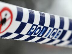 Pedestre adolescente atropelado por caminhão na rodovia NSW morre Pedestre adolescente atropelado por caminhão na rodovia NSW morre