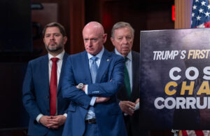 Pentágono apela à ordem que bloqueia a punição do senador Mark Kelly por apelo para resistir a ordens ilegais Yahoo news home