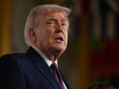 Pesquisador amigável de Trump surpreende com pesquisa comparando o desempenho de Biden e Trump no trabalho Yahoo news home