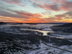 Pesquisadores alertam sobre resultados negativos para a saúde decorrentes do fracking na região de BC Peace Ícone de conversão de texto em fala