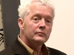 Pete Finney, guitarrista de aço que excursionou com Patty Loveless e Reba McEntire, morre aos 70 anos Pete Finney, guitarrista de aço que excursionou com Patty Loveless e Reba McEntire, morre aos 70 anos