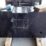 Autoridades apreendem 46kg de metanfetamina escondidos no contrapeso de uma empilhadeira.