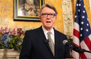 Polícia de Londres inicia investigação criminal sobre ex-embaixador do Reino Unido nos EUA com supostas ligações com Epstein Polícia de Londres inicia investigação criminal sobre ex-embaixador do Reino Unido nos EUA com supostas ligações com Epstein