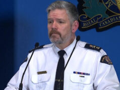 Polícia nomeia suspeito de tiroteio em escola no Canadá como Jesse Van Rootselaar, de 18 anos Yahoo news home