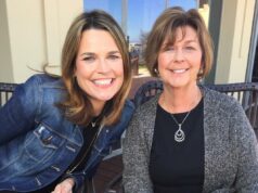 Policiais revelam que estão cientes da nota de ‘possível resgate’ para a mãe de Savannah Guthrie, dizem ‘levando todas as pistas muito a sério’ Savannah e Nancy Guthrie