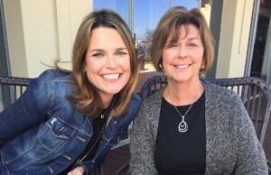 Policiais revelam que estão cientes da nota de ‘possível resgate’ para a mãe de Savannah Guthrie, dizem ‘levando todas as pistas muito a sério’ Savannah e Nancy Guthrie