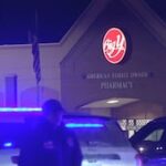 Policial de Millbury ferido, suspeito barricado morto em tiroteio no shopping Spencer