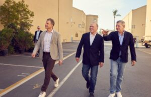 Por dentro da Warner Bros. Discovery, o humor entre muitos funcionários muda em favor da venda da Netflix versus aquisição da Paramount Por dentro da Warner Bros. Discovery, o humor entre muitos funcionários muda em favor da venda da Netflix versus aquisição da Paramount