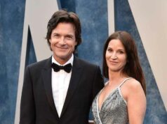 Por dentro da linha do tempo do relacionamento de Jason Bateman e esposa Amanda Anka Por dentro da linha do tempo do relacionamento de Jason Bateman e esposa Amanda Anka