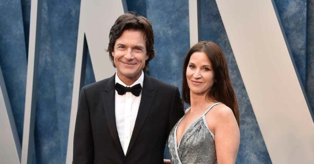 Por dentro da linha do tempo do relacionamento de Jason Por dentro da linha do tempo do relacionamento de Jason Bateman e esposa Amanda Anka