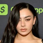 Charli-XCX-e-George-Daniel-Globes-3110216_1258b