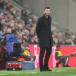 Por que Gary Neville acredita que Michael Carrick estava certo ao ignorar os planos táticos do Man Utd durante a partida do Everton