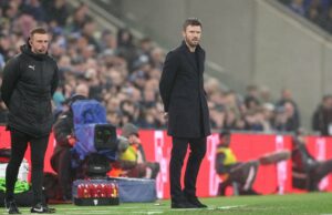 Michael Carrick tem mais uma chance de corrigir seu erro no Newcastle ao liberar o ‘presente’ de Amorim contra o Villa Por que Gary Neville acredita que Michael Carrick estava certo ao ignorar os planos táticos do Man Utd durante a partida do Everton