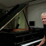 Por que Tony Banks, o gênio silencioso por trás do Genesis, hesita em criar novas músicas aos 75 anos