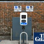 Por que recebi uma multa de estacionamento de £ 100 ao carregar meu carro elétrico?