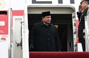 Prabowo participará hoje da primeira reunião do Conselho de Paz e assinará tarifas comerciais entre a Indonésia e os EUA Prabowo participará hoje da primeira reunião do Conselho de Paz e assinará tarifas comerciais entre a Indonésia e os EUA