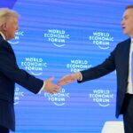 Presidente e CEO do Fórum Econômico Mundial renuncia após enfrentar escrutínio sobre ligações com Epstein