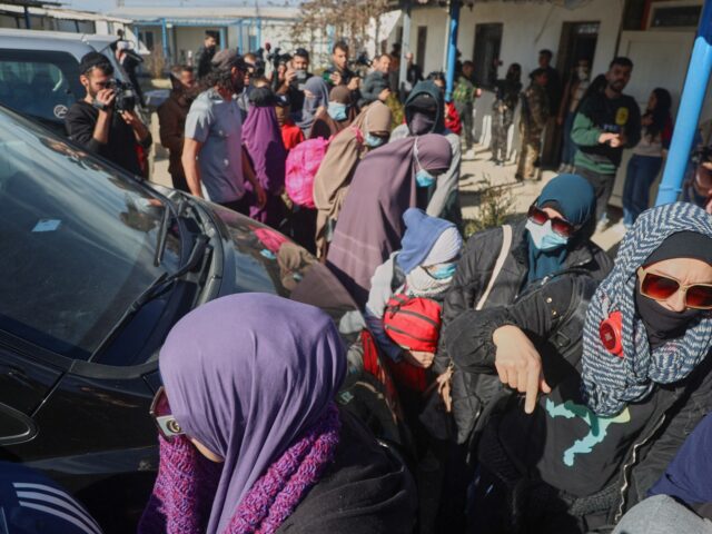 Primeiro-ministro australiano Albanese diz que não há ajuda para parentes do EIIL detidos em campo na Síria
