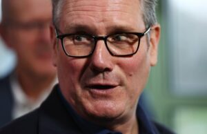 Principal assessor de Starmer pede demissão por nomear amigo de Epstein para cargo importante David Crowe