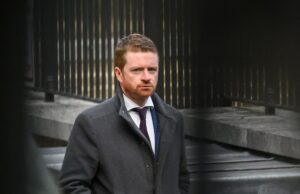 Principal assessor do primeiro-ministro do Reino Unido renuncia devido às ligações de Mandelson com Epstein Principal assessor do primeiro-ministro do Reino Unido renuncia devido às ligações de Mandelson com Epstein