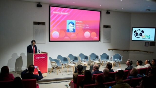 Produtores chineses promovem microdramas e parcerias com o Reino Unido Produtores chineses promovem microdramas e parcerias com o Reino Unido na Mip London