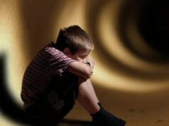 Professor viral em Jember nua 22 alunos após perder IDR 75 mil Professor viral em Jember nua 22 alunos após perder IDR 75 mil