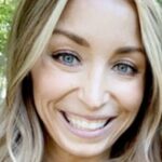 Julie Rizzitello era professora de inglês na Wall Township High School quando conheceu as duas vítimas