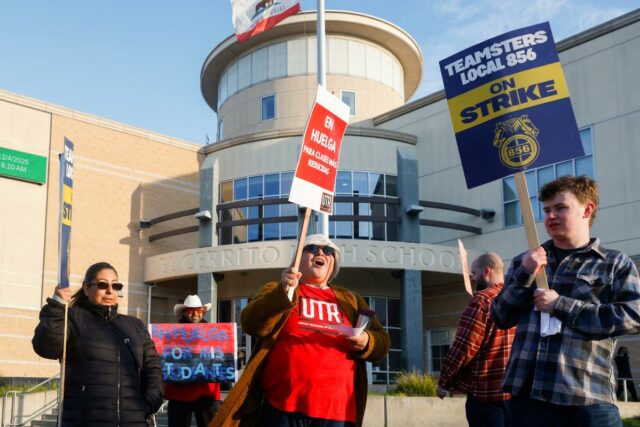 Professores de São Francisco entrarão em greve porque 50 mil crianças poderão ser excluídas das escolas
