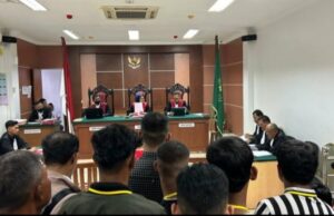 Promotor ainda exige morte de tripulação que transportava 2 toneladas de Shabu, apesar das críticas do DPR RI Promotor ainda exige morte de tripulação que transportava 2 toneladas de Shabu, apesar das críticas do DPR RI