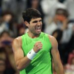 Qatar Open 2026: Alcaraz luta pela segunda fase; Medvedev prepara confronto contra Tsitsipas