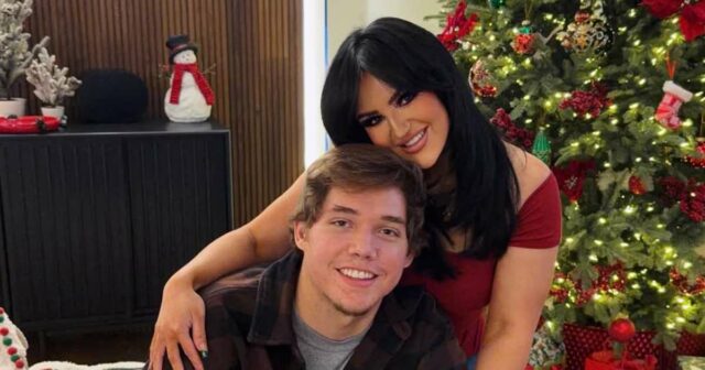 A influenciadora Mikayla Nogueira revela que o marido Cody está na reabilitação