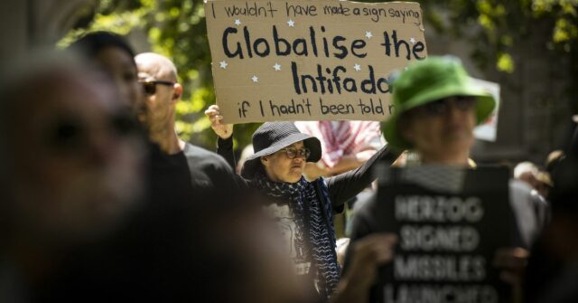 Globalizar a Intifada é um slogan que tem sido visto em comícios pró-Palestina ou em protestos contra Israel na Austrália e em todo o mundo.