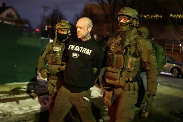 Quem é Kyle Wagner? Membro da Antifa acusado de ameaçar o ICE
