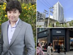 Quentin Griffiths, cofundador da gigante da moda online Asos, morto após queda de 18 andares na Tailândia: ‘Um verdadeiro mistério’ O empresário Chris Webster posando em frente a um arbusto florido amarelo.