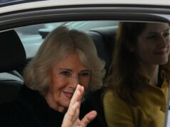 Rainha Camilla ignora perguntas em passeio real sobre a prisão do ex-príncipe Andrew Rainha-Camilla-main-getty-1