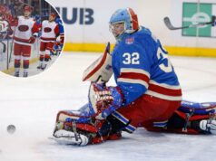 Rangers continua caindo após Artemi Panarin negociar com derrota para Hurricanes O goleiro do New York Rangers, Jonathan Quick (32), desviando o disco durante um jogo contra o Carolina Hurricanes.