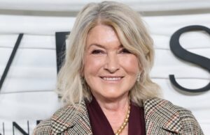 Recrie o Soft Smokey Eye de Martha Stewart com este delineador em gel de US $ 24 LAS VEGAS, NEVADA - 07 DE AGOSTO: Martha Stewart fala durante uma conversa principal no Magic, Project and Sourcing no Magic Las Vegas no Las Vegas Convention Center em 07 de agosto de 2023 em Las Vegas, Nevada. (Foto de Gabe Ginsberg/Getty Images)
