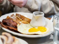 Rede de restaurantes nostálgicos para café da manhã vende negócios após 78 anos Bob Evans Restaurants é adquirido pela 4x4 Capital.Shutterstock