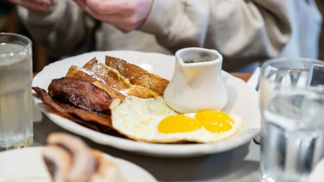 Bob Evans Restaurants é adquirido pela 4x4 Capital.Shutterstock